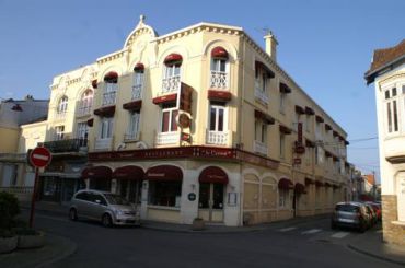 Готель Le Карно