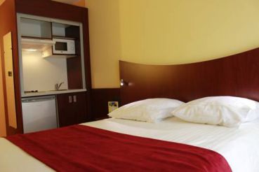 Double/twin  Room with Kitchenette with Sauna and Hammam free access 