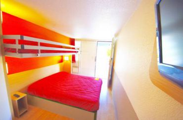 Triple Room (1 Double Bed + 1 Single Bed)