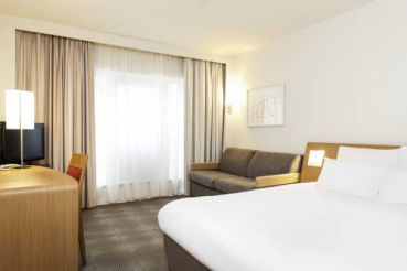 Superior  Room with 1 Queen Size Bed (2 Adults)