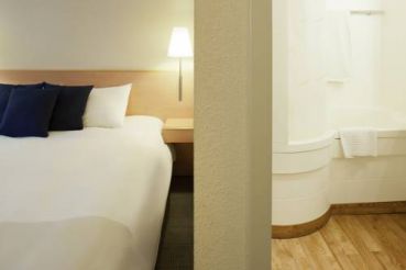 Superior Room with 1 Double bed and Sofa (3 adults)