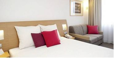 Superior Room with One Double Bed and Sofa Bed