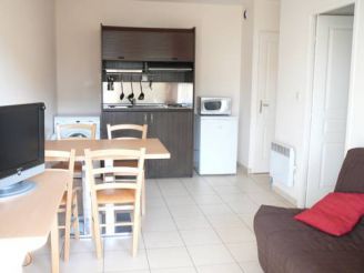 Apartment (1-2 Adults)