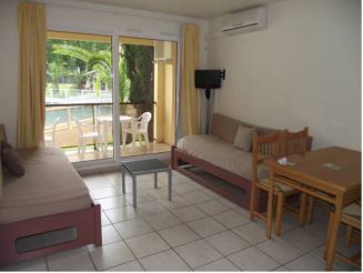 Apartment (5-6 Adults) with Pool View