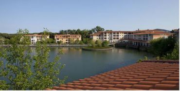 Two-Bedroom Apartment with View of Lake/Golf Course