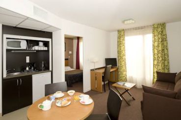 One-Bedroom Suite (2-4 Adults) 