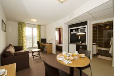 One-Bedroom Suite (2-4 Adults) 