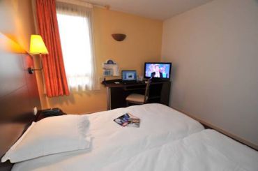 Double Room with 2 Single Beds