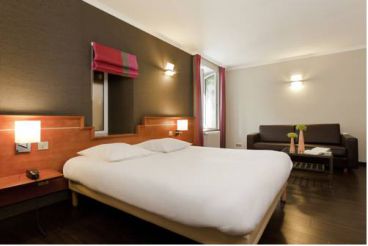 Standard Suite with 1 Double Bed and 2 Single Beds - Free Breakfast