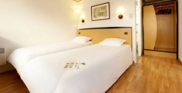 Triple Room with 2 Single Beds and 1 Extra Bed