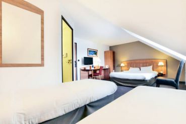 Quadruple Room - One Double Bed, 2 Single Beds