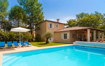 Villa with Private Pool (10-12 Adults)