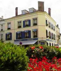 Готель De La Cloche