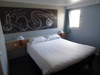 Double Room (1 or 2 persons)