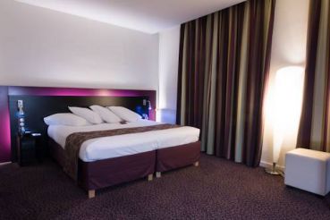 Privilege suite with 1 double bed and 1 sofa