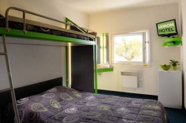 Triple Room with Shared Bathroom (One Double Bed and One Bunk Bed)