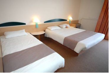 Standard Triple Room (1 double bed + 1 single bed)