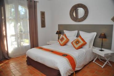 Двухместный номер с 1 кроватью и террасой, гости могут посещать гидромассажную ванну, хаммам и фитнес-зал