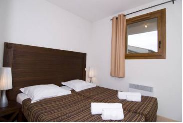 Апартаменты с 2 комнатами для 4 человек - постельное белье, полотенца, телевизор и парковка входят в стоимость