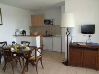 3-Room Apartment for 7 people - bed linen, towels, tv and parking included