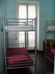 Односпальне ліжко в 4-місному змішаному загальному номері (гуртожиткового типу)