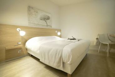 Premium One Bedroom Suite (2-4 Adults)