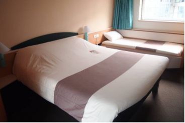 Standard Room With 3 Single Beds
