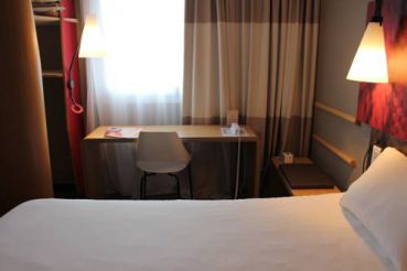 Standard Room with 2 Single Beds