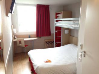 Triple Room with One Double Bed and One Single Bed