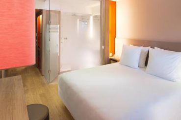 Superior Double or Twin Room - Free Wifi & Pool Access