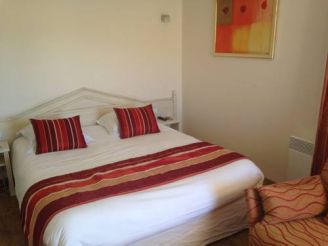 Double Room with Sea View - First Floor (2 Adults + 1 Child)