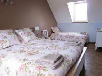Double Room (1 Adult + 1 Child)